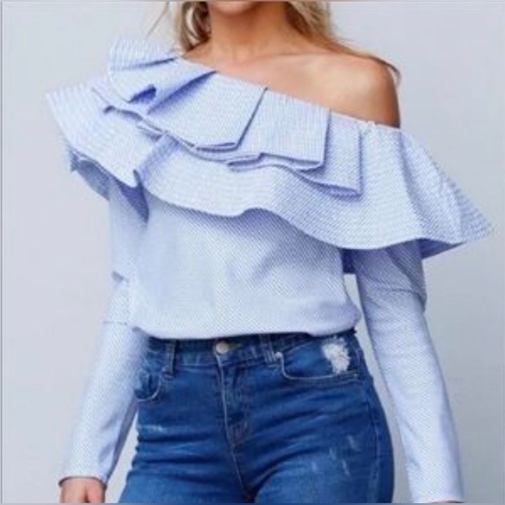 NWT LUXE by Stylekeepers Off The Shoulder Top, Medium